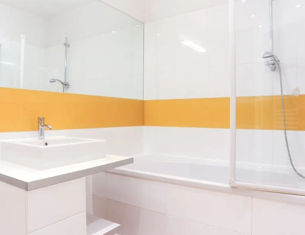 Graf Starhemberg-Gasse - Bezaubernde 2-Zimmer-Wohnung mit Loggia in den Innenhof