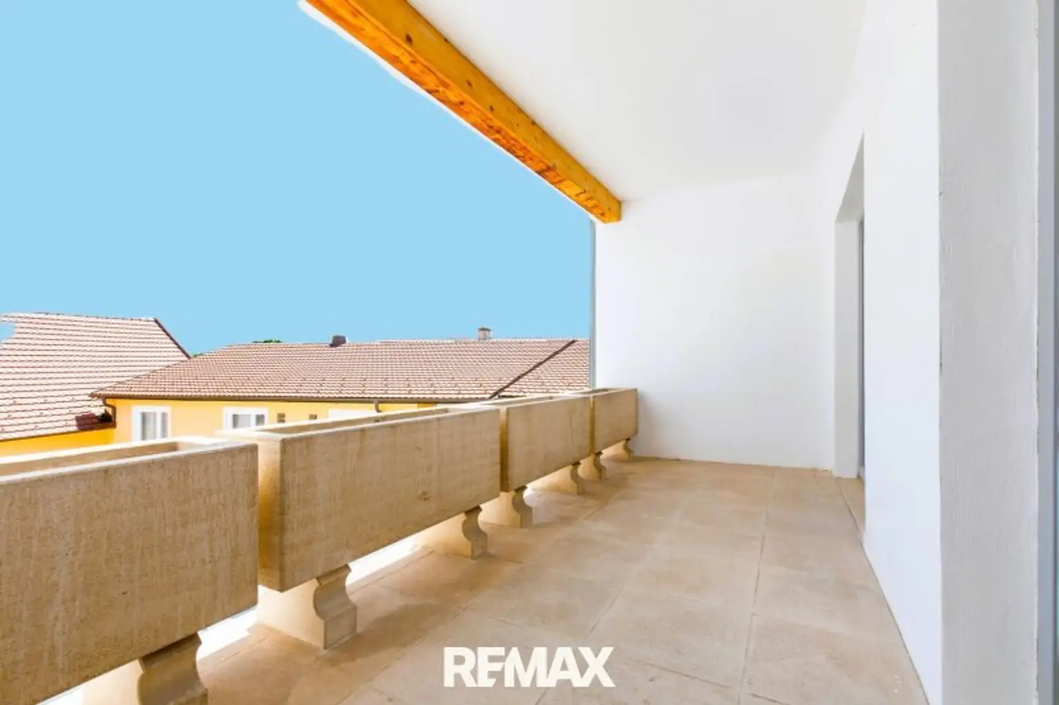 4 Balkon