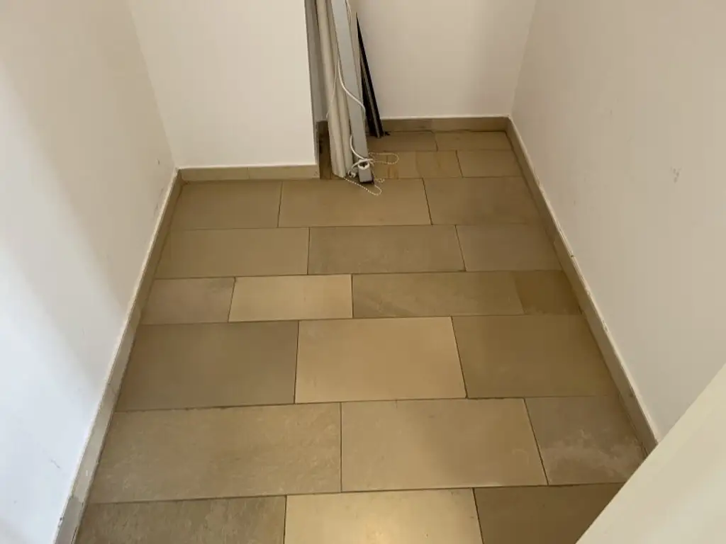 3 Zimmer Wohnung mit Gemeinschaftsdachterrasse direkt beim Karlsplatz!