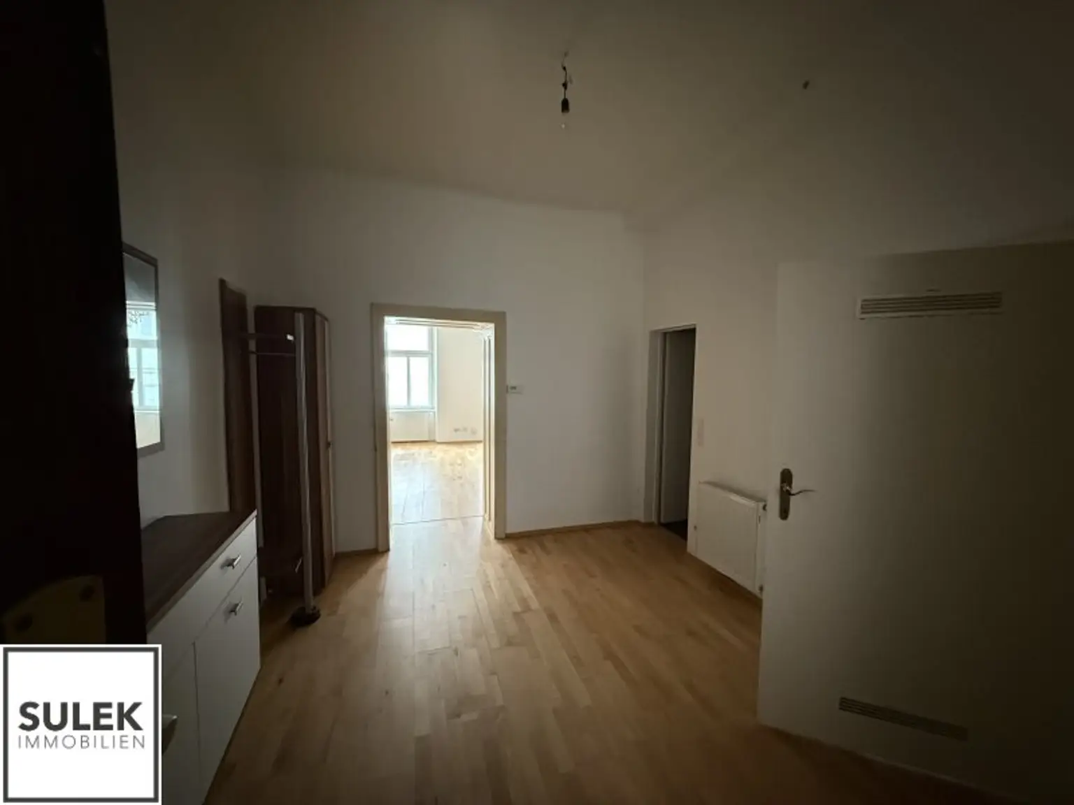 Geräumige 2-Zimmer-Wohnung mit Potenzial auf der Mariahilfer Straße 187 (sanierungsbedürftig)  **VIDEOTOUR**