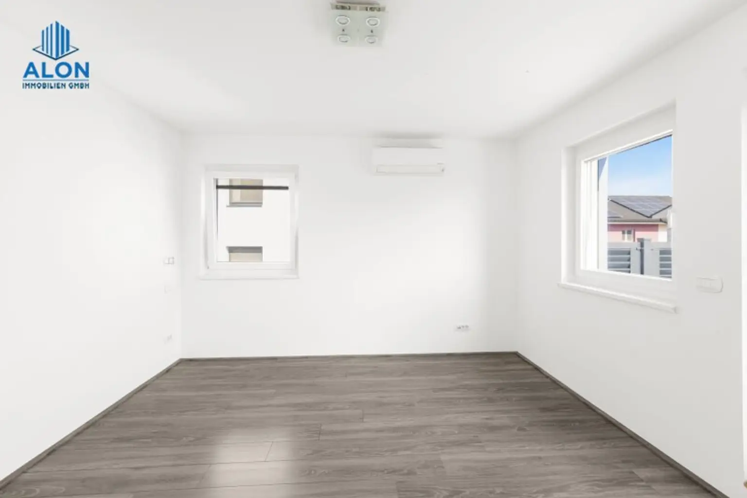 EXKLUSIVES WOHNHAUS | WOHNTRAUM | GROSSER GARTEN MIT WHIRLPOOL & SAUNA