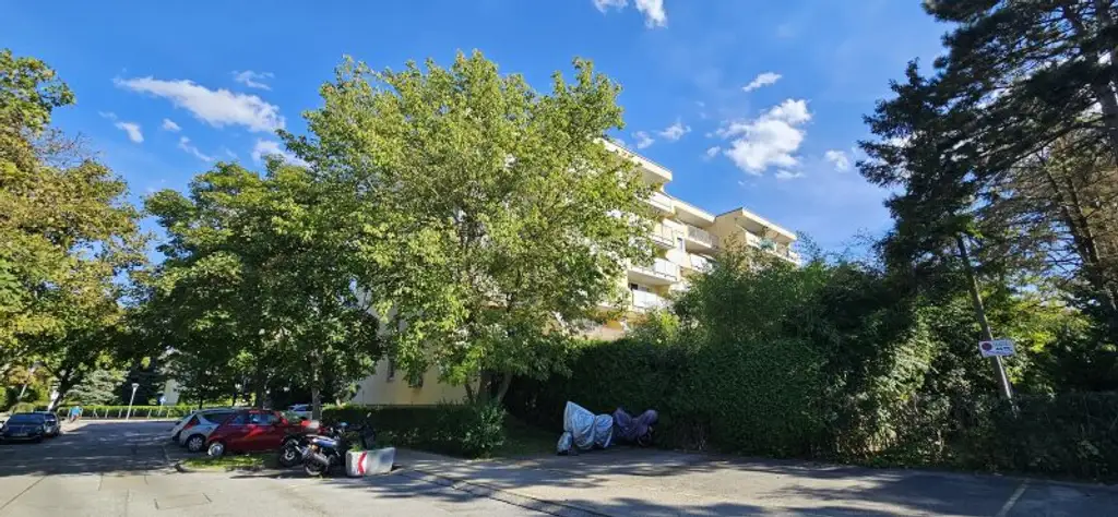 PROVISIONSFREI - Sehr heimelige und großzügige Wohnung im Herzen von Biedermannsdorf