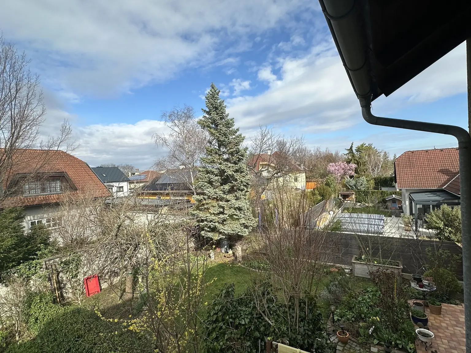 Reihenhaus-Oase + ausgebautes Dachgeschoss  in idyllischer Lage