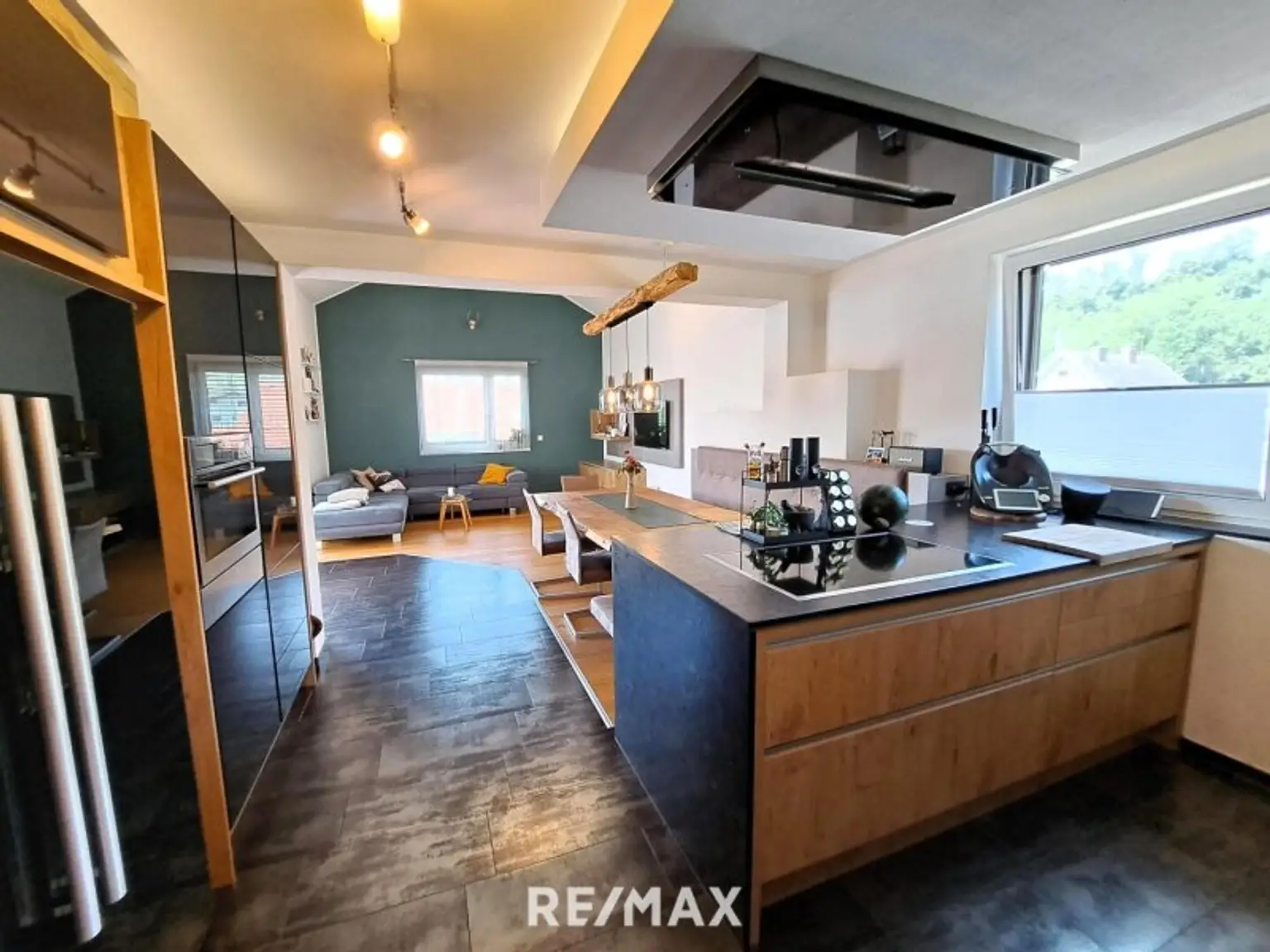 OG - Küche und Wohn-Essbereich