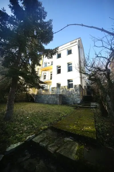 Blick v Garten auf das Haus