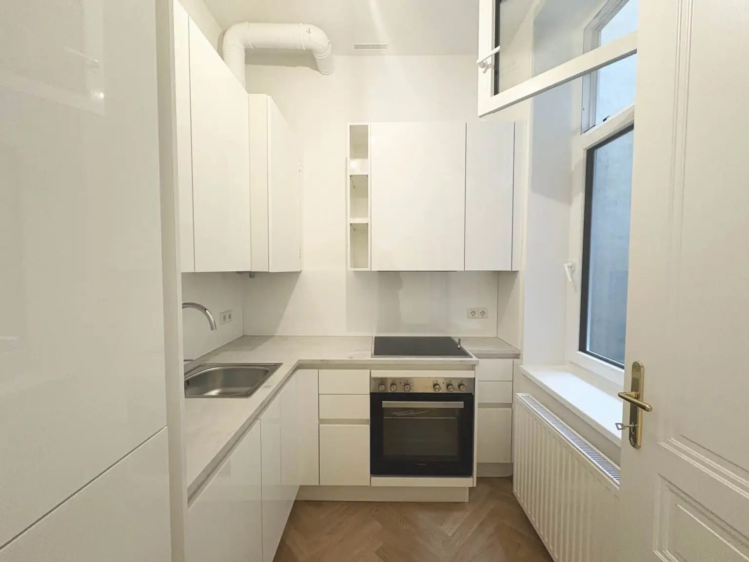 Erstbezug nach Sanierung - Innenhoflage - 
Schöne 1 Zimmer Wohnung
