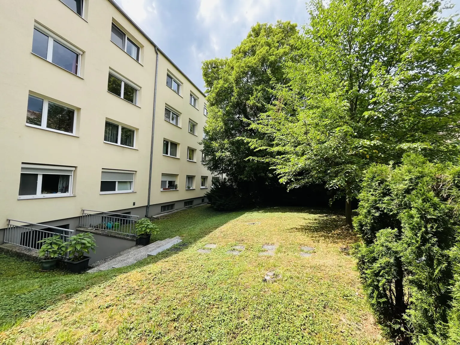 Ruhige Innenhoflage mit 90 m2