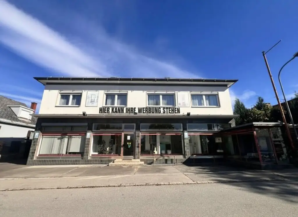 Geschäftshaus mit Wohnung + privatem Wohnhaus mit Pool und wunderschönem Garten – vielseitig nutzbar und top gelegen