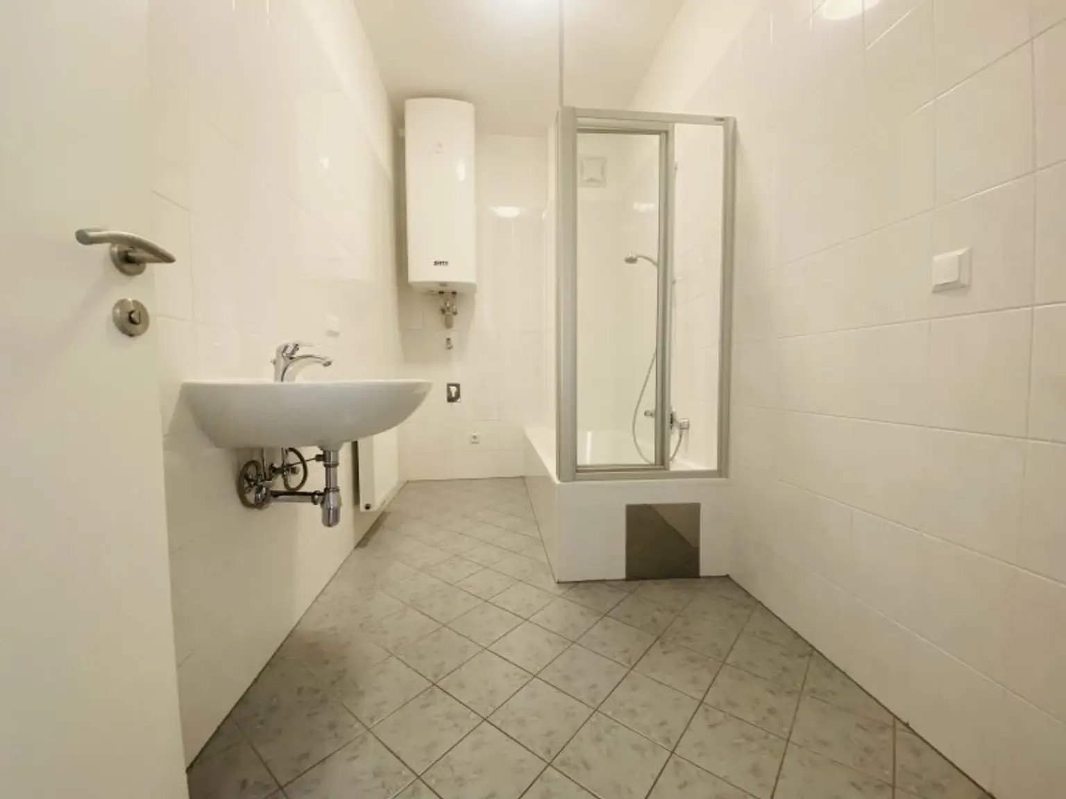 Sonnige 4-Zimmer Wohnung + Südbalkon..beste Wohnlage!