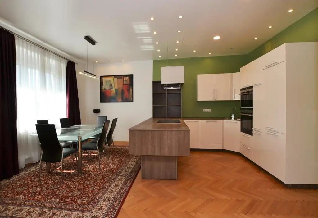 Helle & großzügige 3 Zimmer Wohnung nahe Schloss Schönbrunn