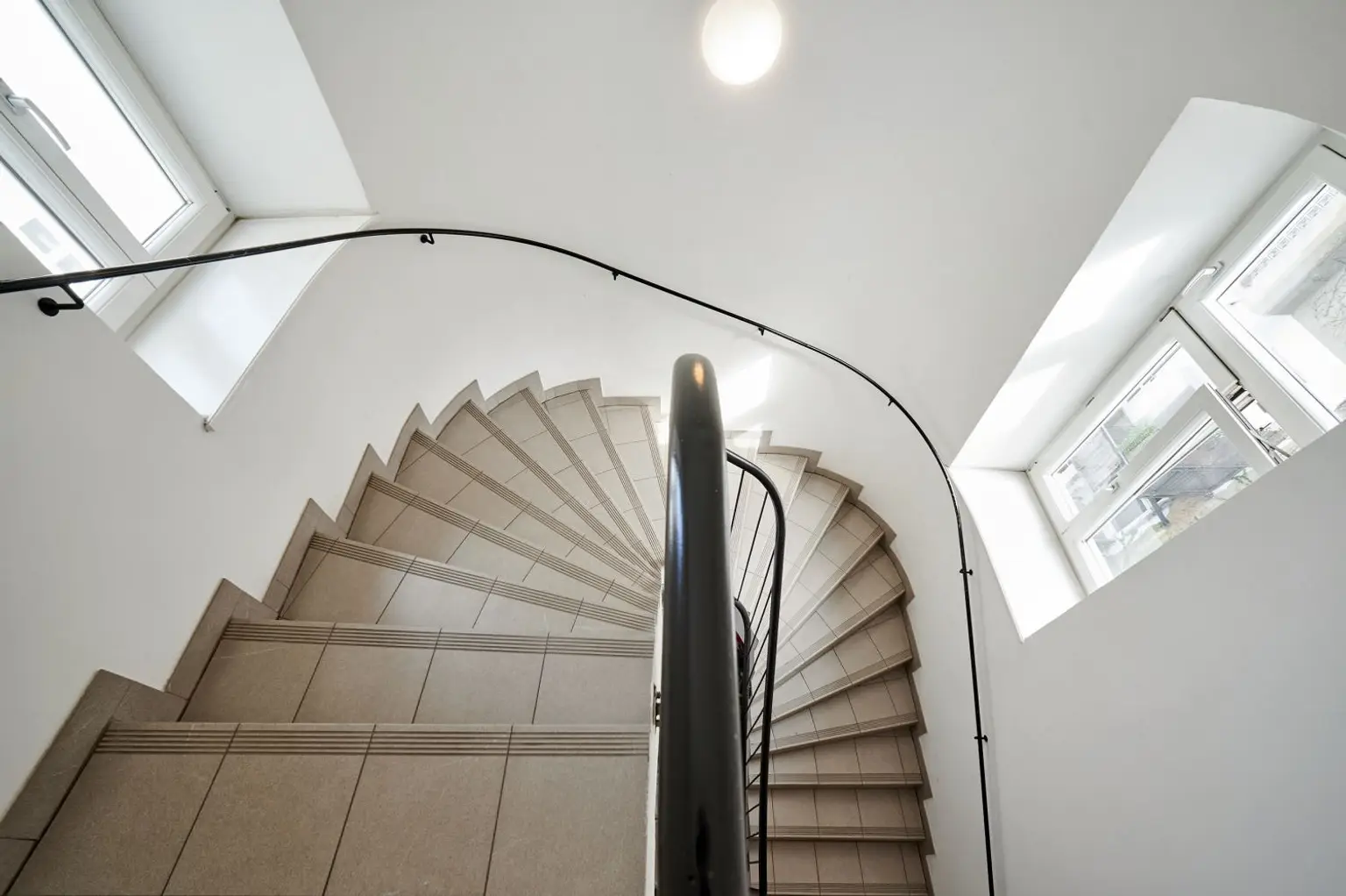 Ideal für Paare oder kleine Familien – frisch renovierte 3-Zimmer-Altbau Wohnung