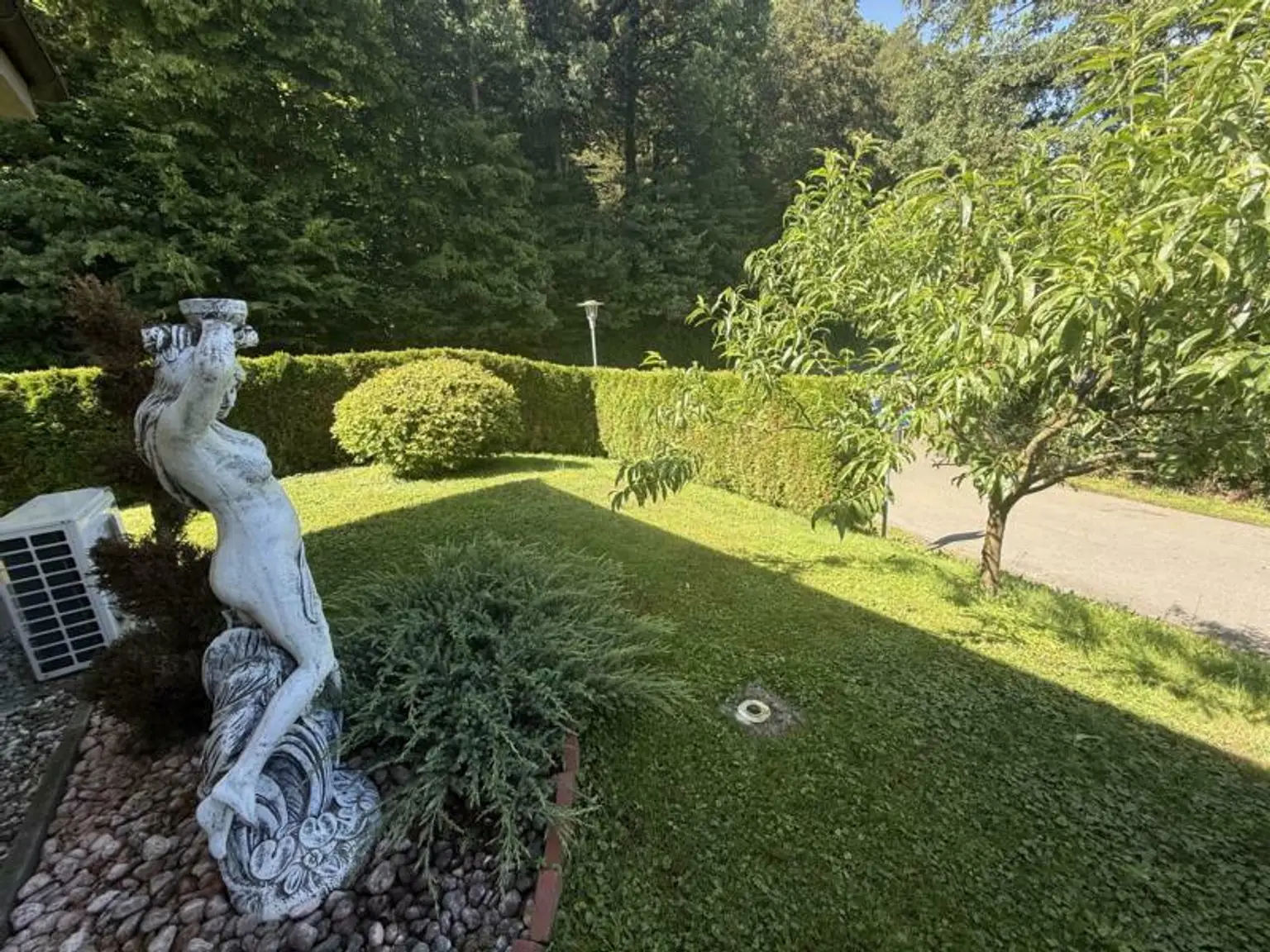 *** Eleganter und stilvoller Bungalow in begehrter Siedlungslage *** unmittelbare Nähe zur Stadt Feldbach ***