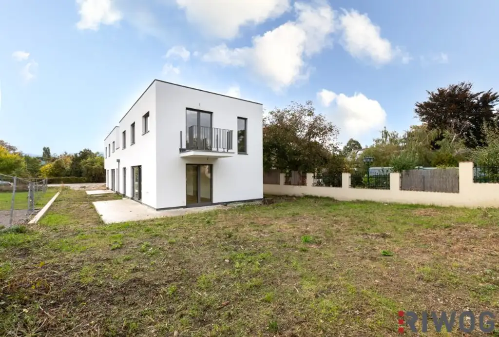 ERSTBEZUG | Exklusive Doppelhaus-Einheit | ca. 353 m² Garten | 4-5 Zimmer | Luftwärmepumpe | 2 KFZ-Stellplätze | 5 Min. ins Zentrum Perchtoldsdorf