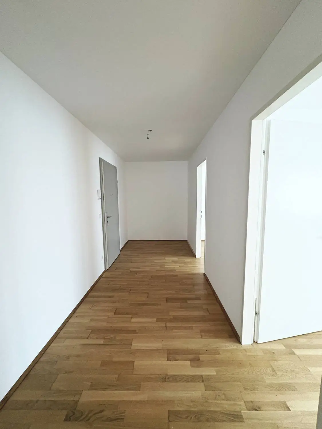Q11 Leben in Simmering - 
Lichtdurchflutete Balkonwohnung mit 4 Zimmern und Deckenkühlung!