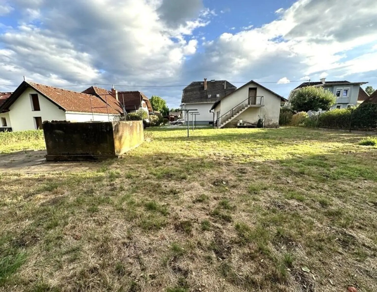WOLFSBERG - SANKT THOMAS, 160 m2 Einfamilienhaus mit Potential, Vollkeller, 1139 m2 Grundstück, Wirtschaftsgebäude