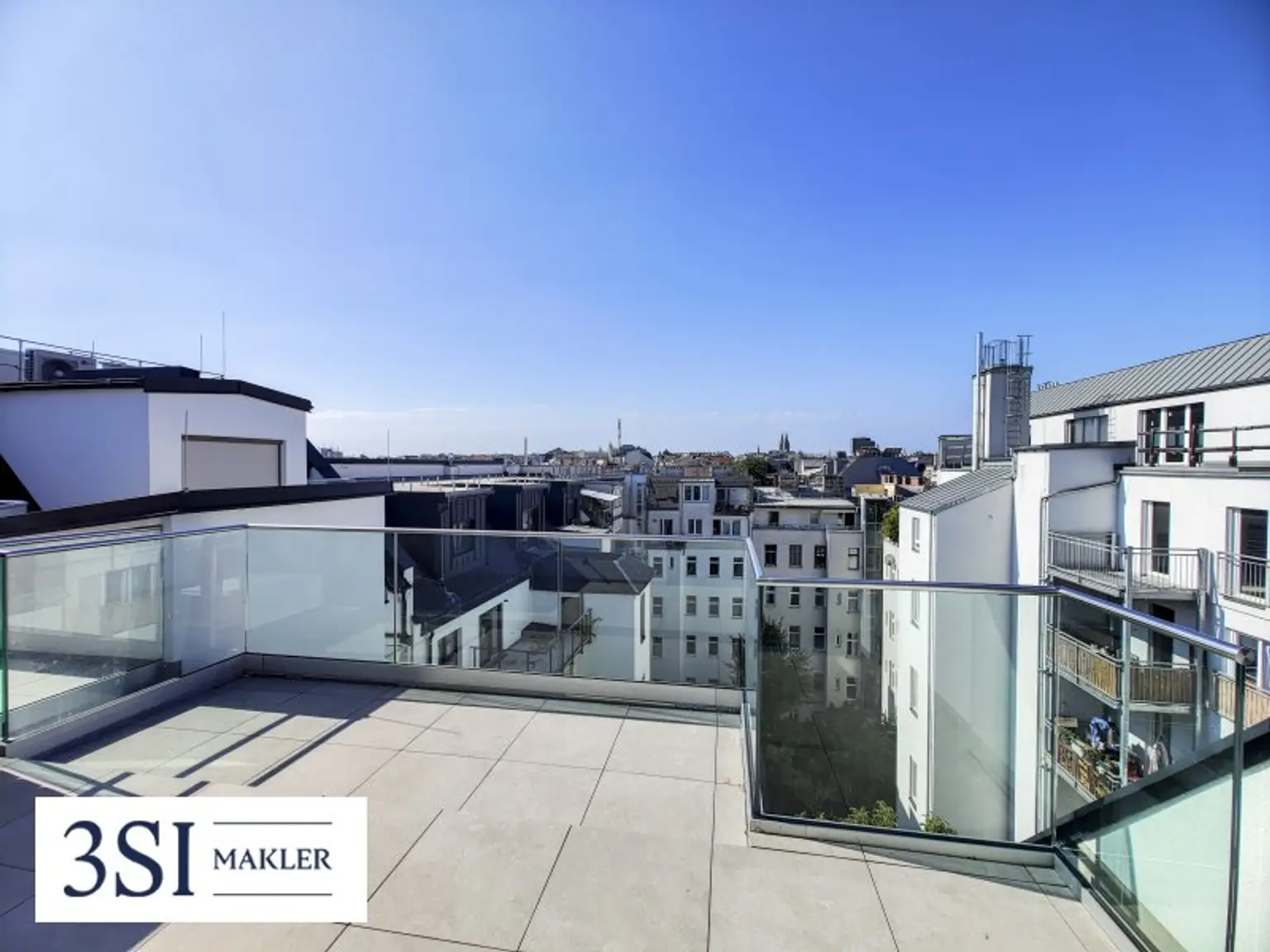 Exklusive 2-Zimmer Dachgeschosswohnung mit Terrasse und Balkon nahe AKH und St. Anna Kinderspital