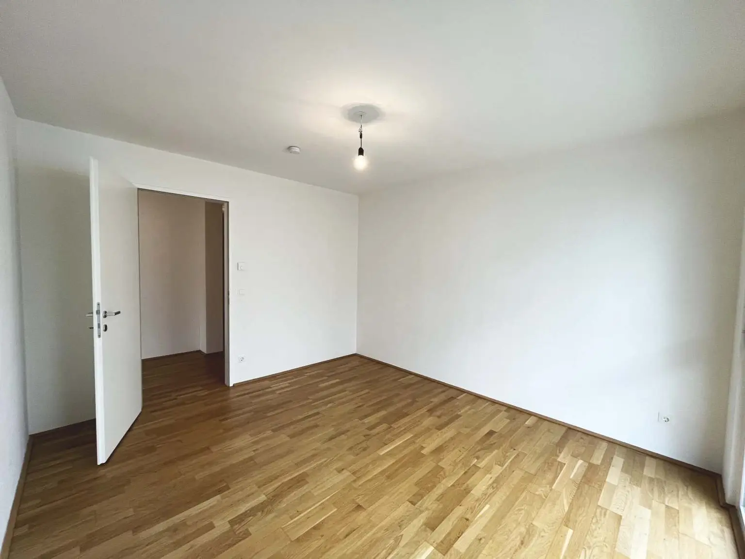 Q11 Leben in Simmering - 
Lichtdurchflutete Balkonwohnung mit 2 Zimmern und Deckenkühlung!