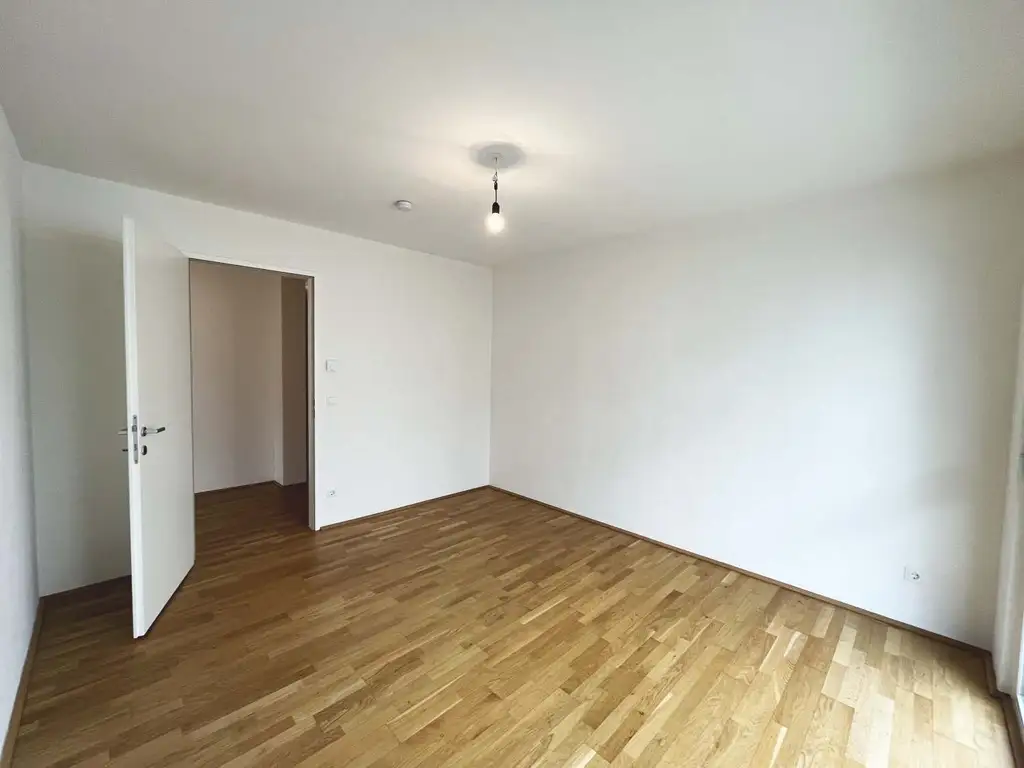 Q11 Leben in Simmering - 
Lichtdurchflutete Balkonwohnung mit 2 Zimmern und Deckenkühlung!