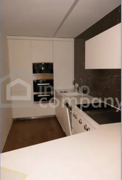 Elegante 4-Zimmer-Wohnung in 1180 Wien: Top-Ausstattung, 2 Balkone, Garage!