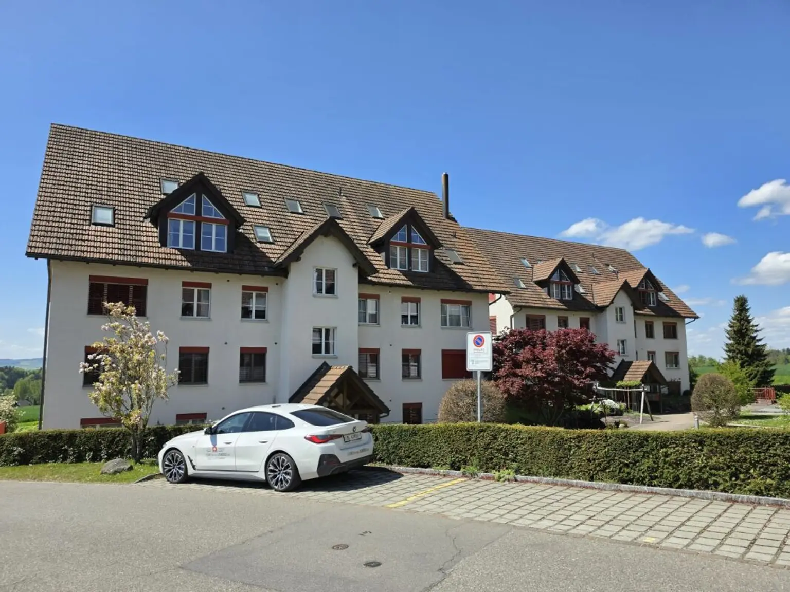 Dachgeschoss Wohnung mit wunderbarer Aussicht, an ruhiger, kinderfreundlicher Lage!