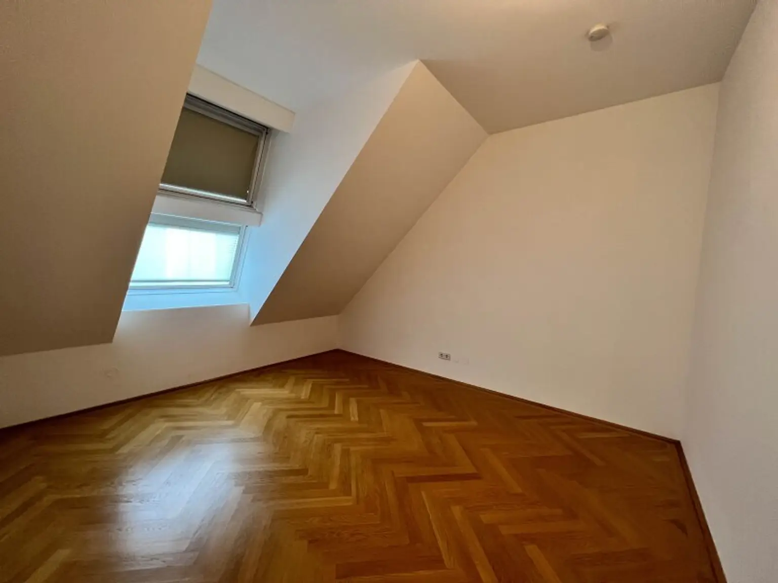DG-Wohnung im Stuwertiertel mit exzellenter Anbidung und Zugang zur 360-Grad-Panoramadachterrasse