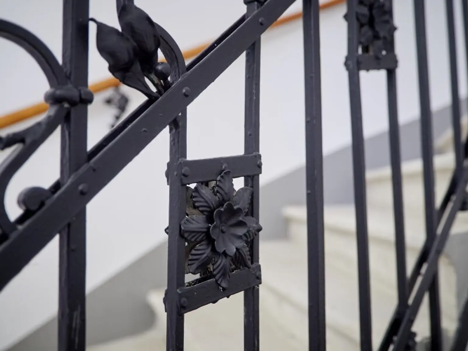 NÄHE LAINZER TIERGARTEN: Charmante 3-Zimmer-Gartenwohnung mit 218m² privater Grünfläche