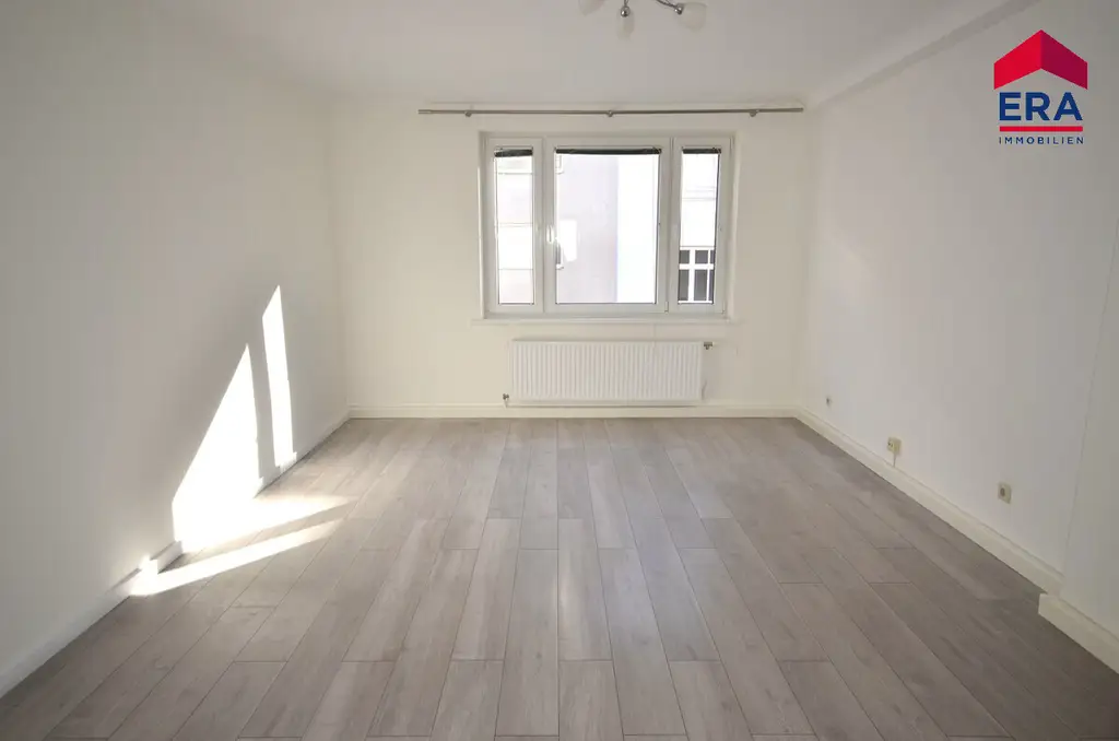 Ruhige und gut angelegte 2-Zimmer-Wohnung in der Buchengasse Nähe U1 Reumannplatz