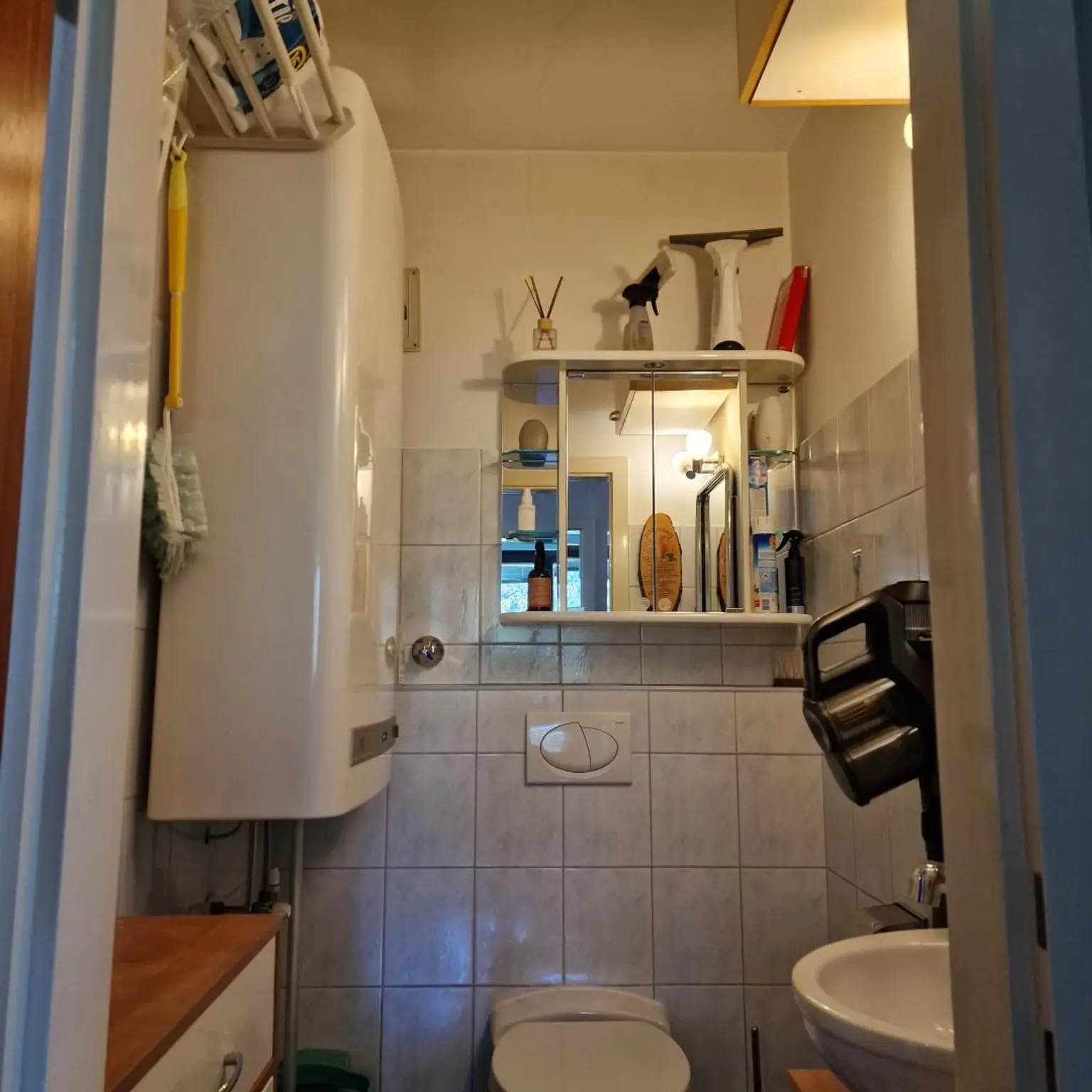 Ruhige und sonnige 4-Zimmer-Wohnung in zentraler Lage!