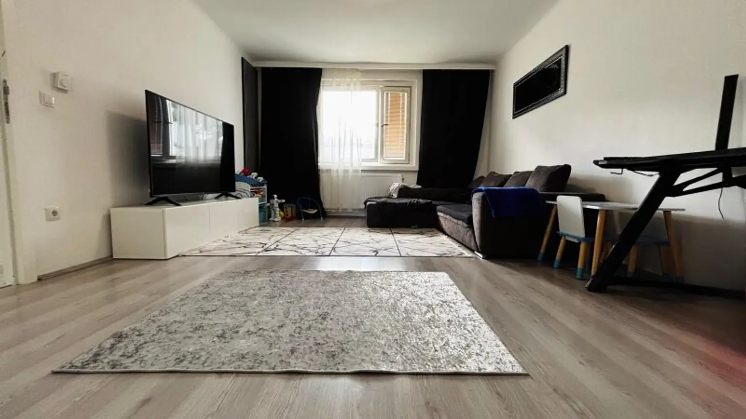 Top-gepflegte 2-Zimmer-Wohnung mit ruhigem Balkon in TOP-Lage, 1220 Wien-Stadlau