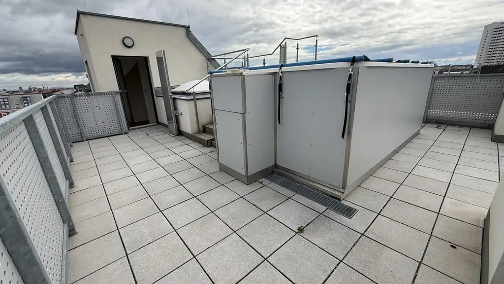 HIGH-LEVEL-PENTHOUSE mit POOL am Dach und DIREKTLIFT!!! 140m² TERRASSENFLÄCHE!!!