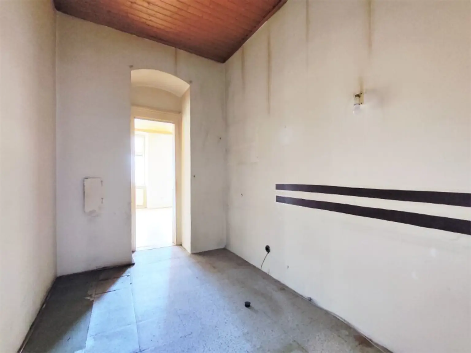 Altbau mit Potential! Sanierungsbedürftige 3 Zimmer-Wohnung Nähe Bahnhof Meidling! Auf Wunsch mit Sanierungskonzept!