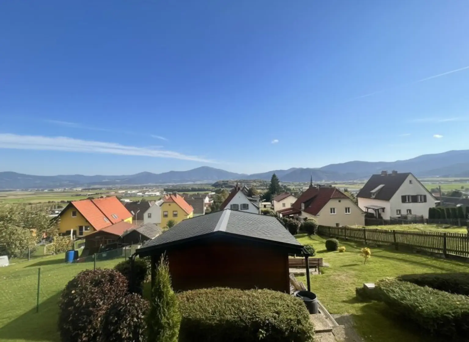 gemütliches Wohnhaus in schöner Wohngegend und toller Aussicht