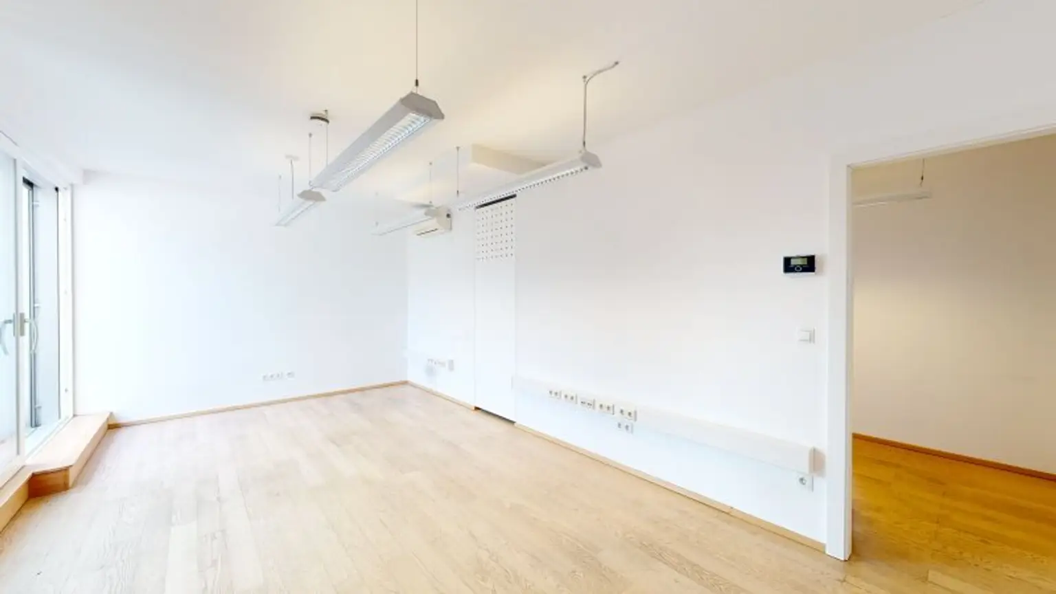 Klimatisierte Dachgeschoss Terrassenwohnung | 2 WCs | Top-Lage am Zimmermannplatz