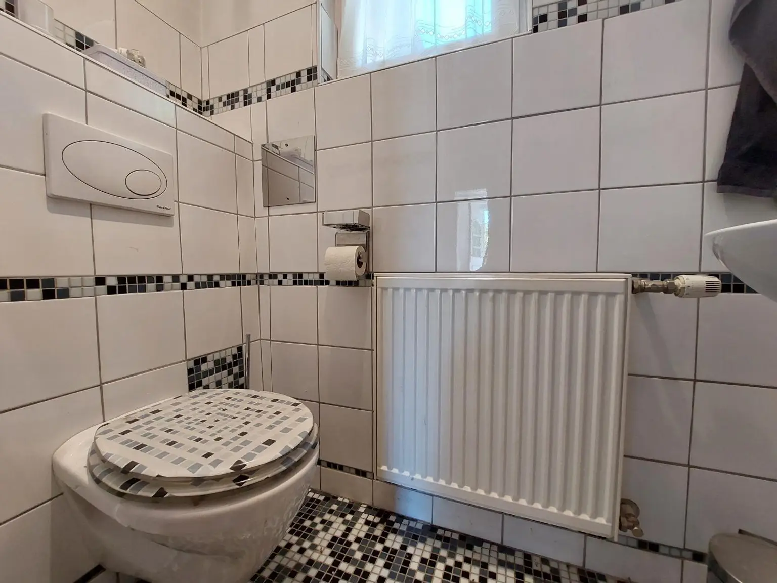 separate Toilette