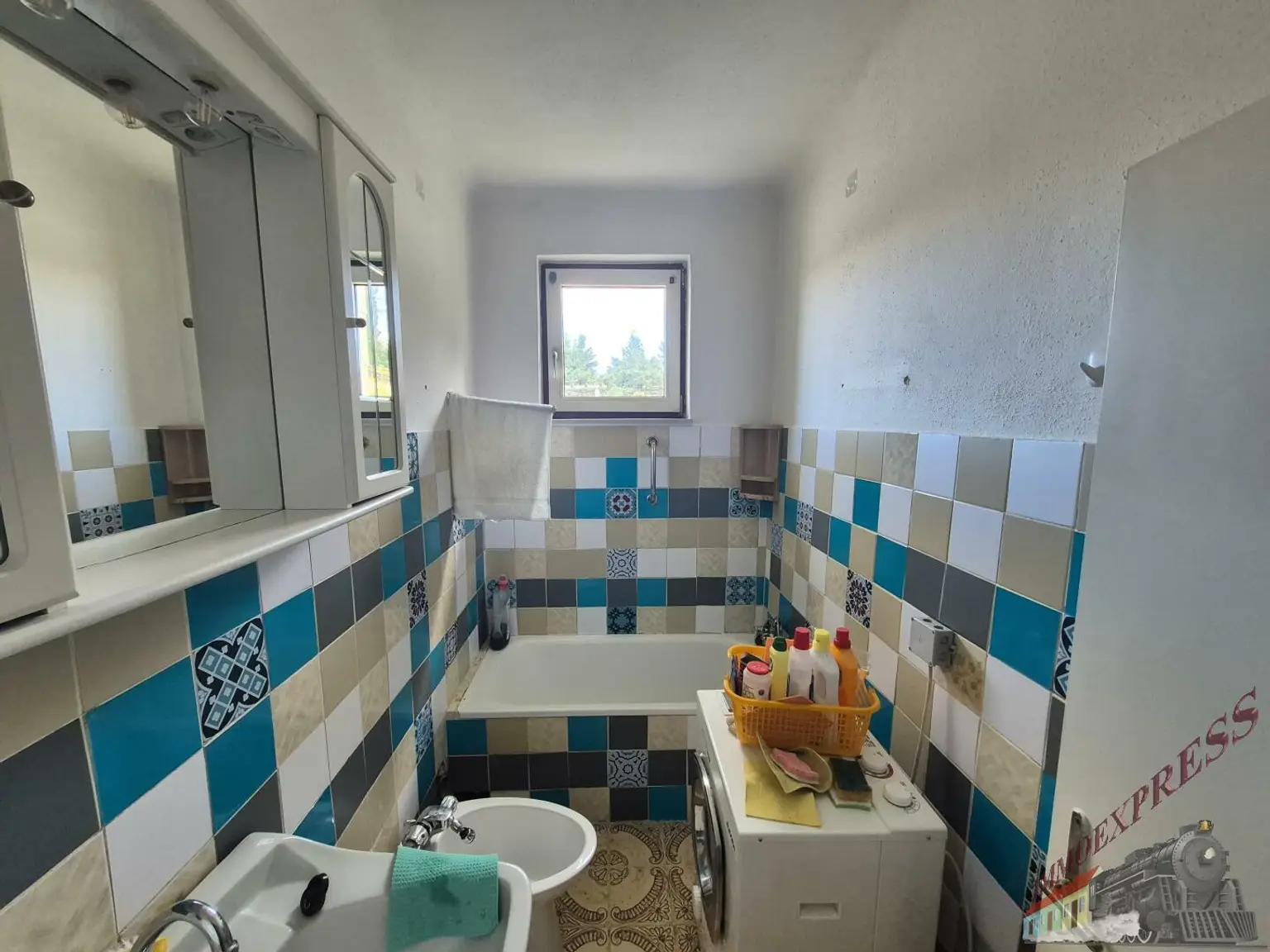 6 Zimmer mit Aussicht und 2391m2 Grundstück