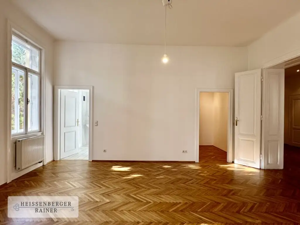 BELETAGE IN ALTHIETZING /// UNTER ST. VEIT /// GROSSZÜGIGE ALTBAUWOHNUNG