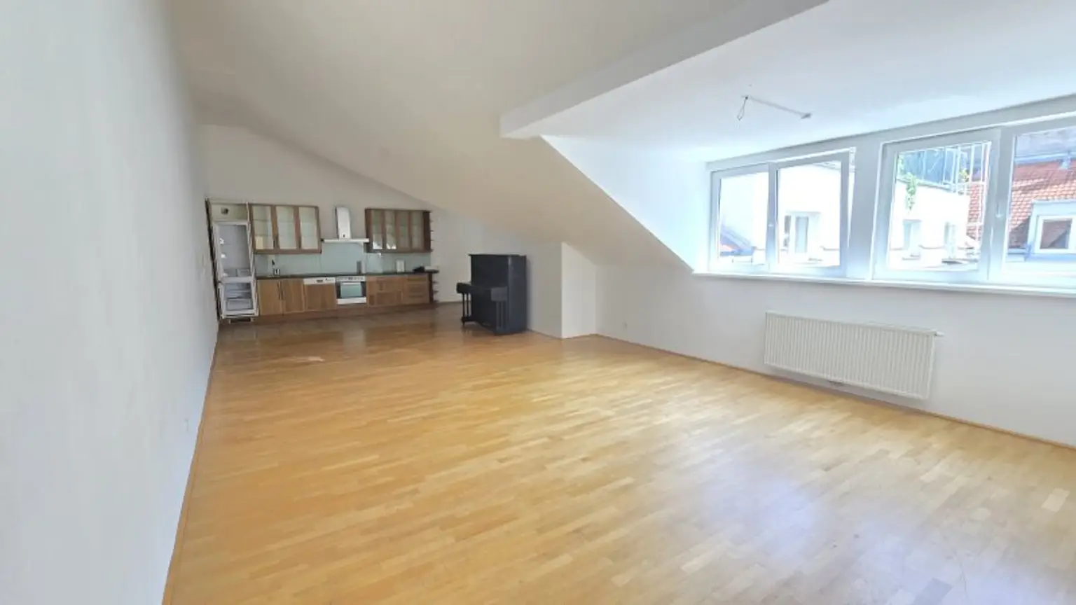 Schöne 4 Zimmer Wohnung mit Terrasse. Nähe Mariahilfer Straße