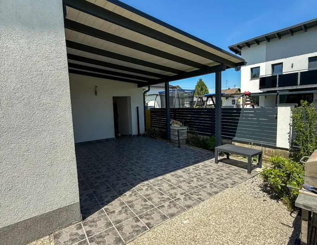 Doppelhaushälfte mit Garten und Terrasse