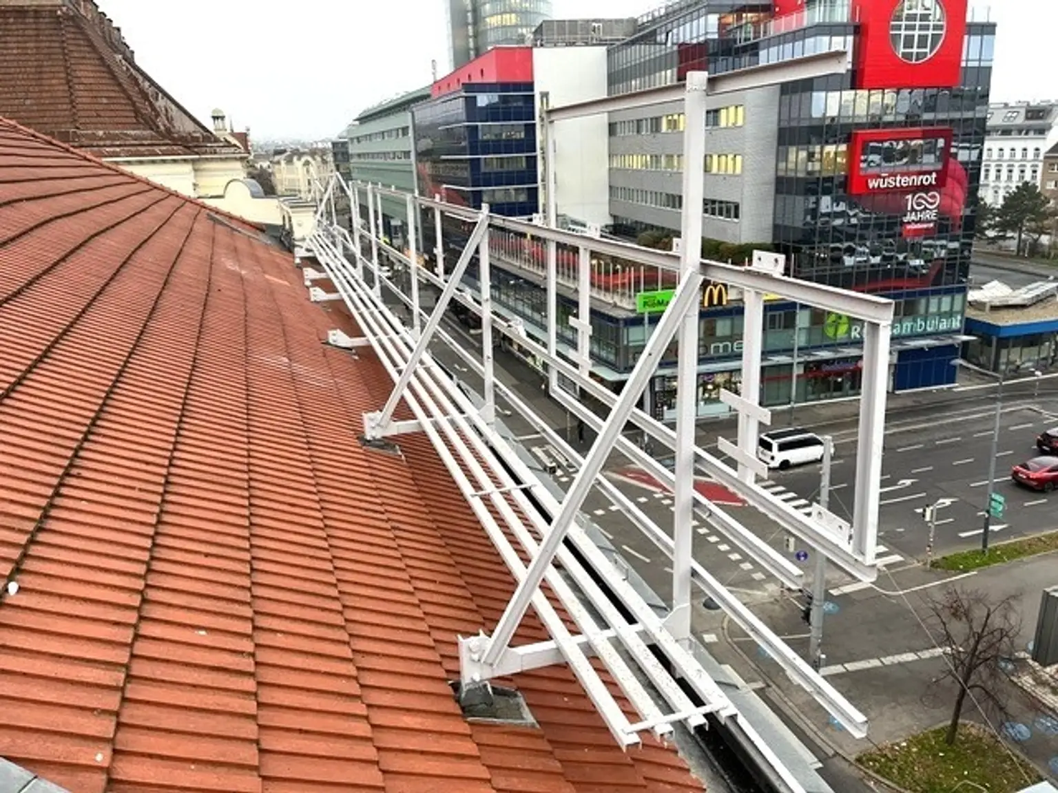 12001-3 | ++ NEU ++  Dachwerbefläche an der Schönbrunner Straße | Prima Service Immobilien