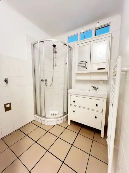 Helle Citywohnung mit Ausblick – Möbliertes 1-Zimmer-Apartment nahe Naschmarkt