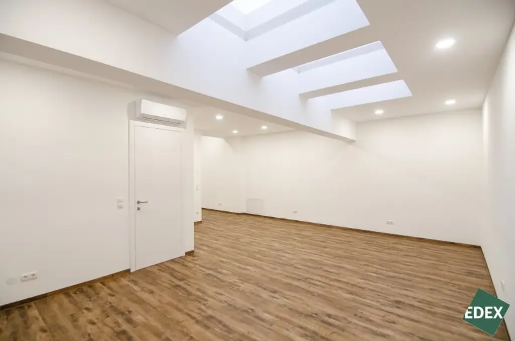 Moderne Büro-/Praxisfläche mit hochwertiger Ausstattung!