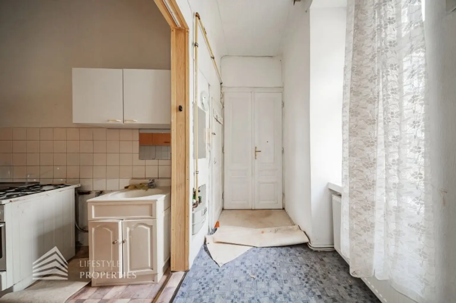 Sanierungsbedürftige Altbauwohnung, Nähe Meiselmarkt
