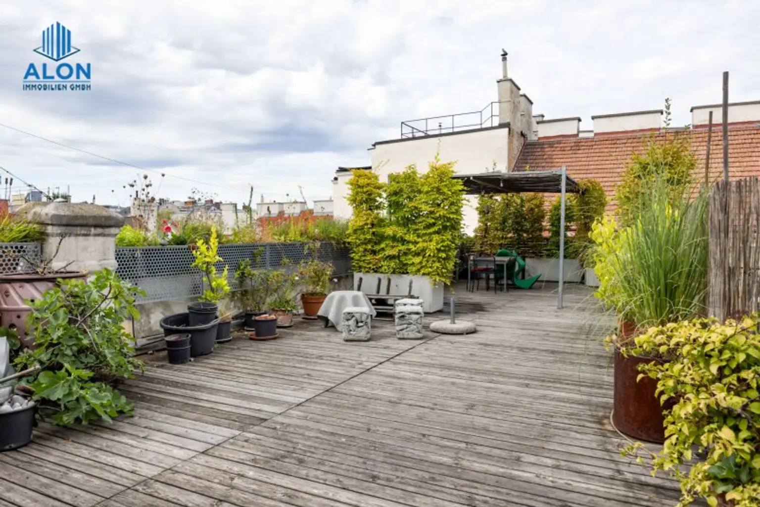 Wunderschöne 4-Zimmer DG-Wohnung mit 2 Terrassen | Garage optional mietbar | Klimaanlage | Nähe Augarten/Taborstraße