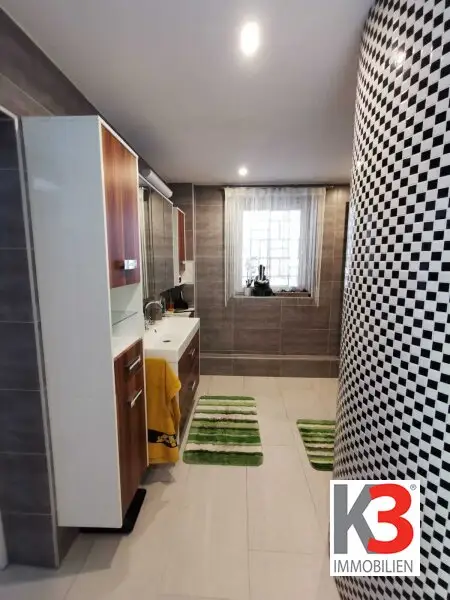 K3 - Gemühtlicher, barrierefreier Bungalow mit kleiner Werkstatt und angebautem Pavillon