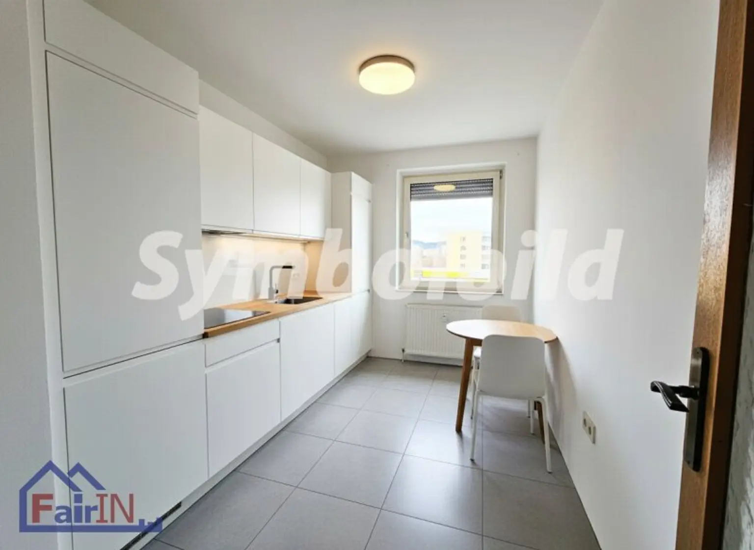 " Moderne Stadtwohnung mit Loggia in zentraler Lage - 2 Zimmer "