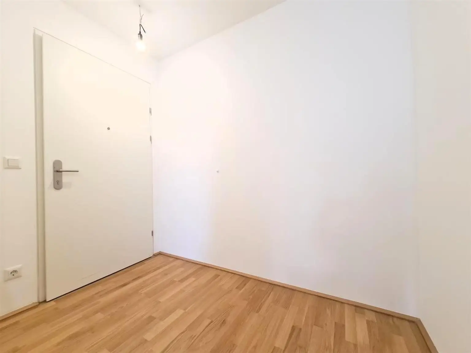 16,55m² TERRASSE in einem 2021 errichteten Neubau! Herz was willst du mehr?