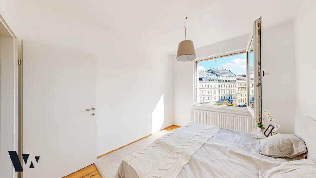 PARKBLICK AM HUNDSTURM | NEU RENOVIERTE 3-ZIMMERWOHNUNG MIT PARKPLATZ