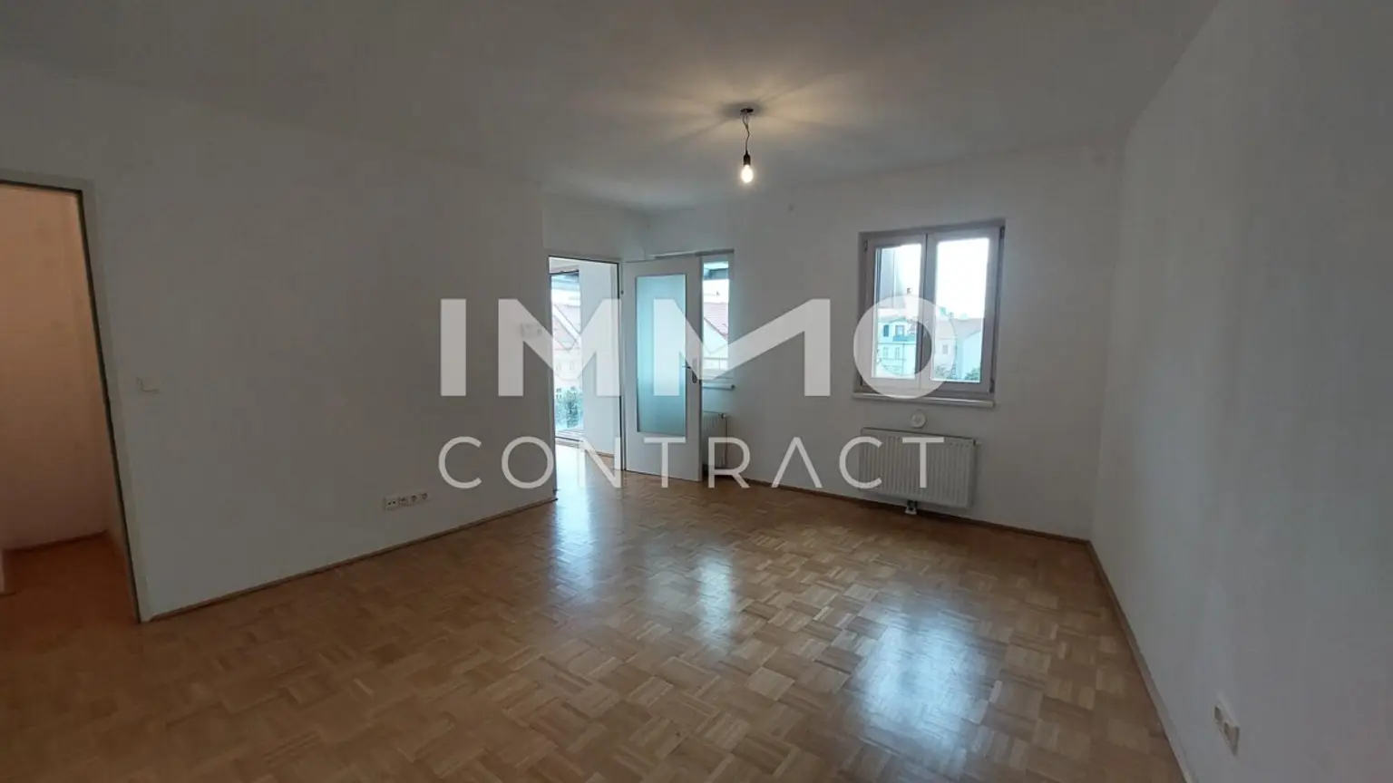 DG Wohnung mit 8m² Loggia mit Grün- und Fernblick in der Martinstraße.
