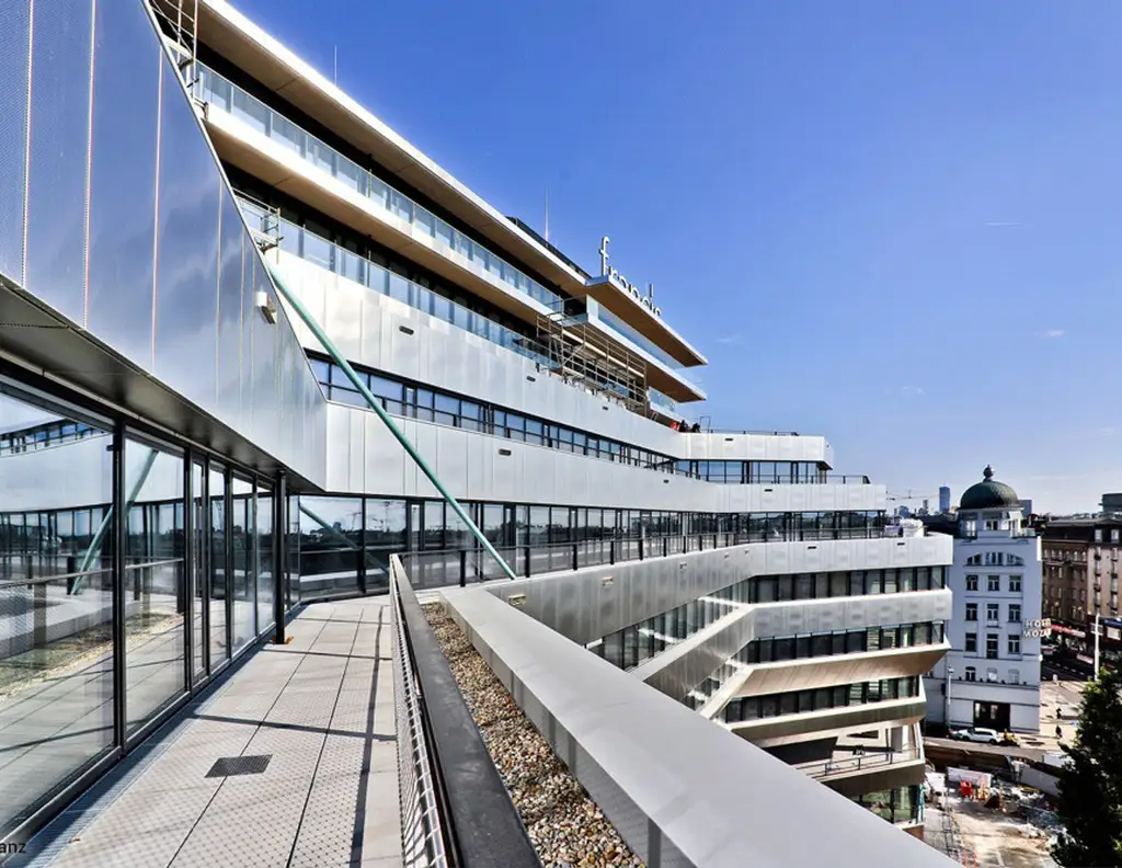 FRANCIS | Projekt - All-In-Office am Franz-Josefs-Bahnhof
