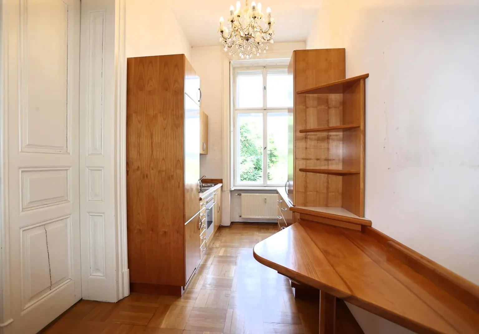Herrschaftlich wohnen im Schloss Vogelsang!  Barrierefreie 2-Raum-Eigentumswohnung mit PKW-Abstellplatz